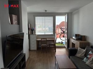 Pronájem bytu 3+kk, Kladno, Děčínská, 64 m2