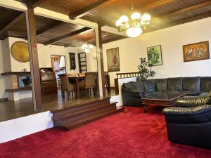 Pronájem rodinného domu, Praha - Motol, Bedrnova, 210 m2