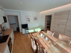 Prodej bytu 2+kk, Trhové Sviny, Za Pilou, 46 m2