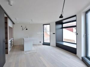 Pronájem bytu 2+kk, Praha - Vinohrady, náměstí Jiřího z Poděbrad, 160 m2