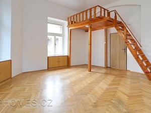 Pronájem bytu 2+1, Praha - Nové Město, Pod Slovany, 62 m2