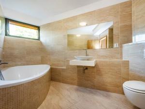 Prodej bytu 4+kk, Praha - Dolní Měcholupy, Na Slavíkově, 123 m2