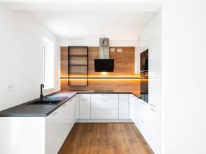 Pronájem rodinného domu, Kamenice, 183 m2