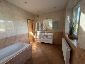 Prodej rodinného domu, Mokrá-Horákov, 240 m2