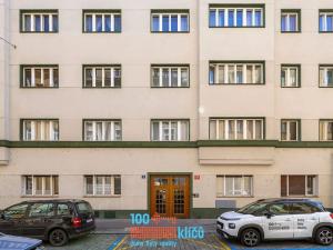 Pronájem bytu 1+kk, Praha - Holešovice, Umělecká, 37 m2