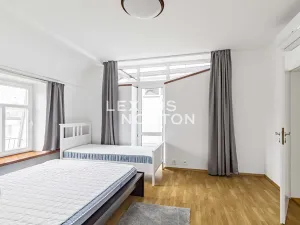 Pronájem atypického bytu, Praha - Nové Město, Dřevná, 250 m2