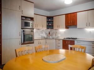 Prodej komerční nemovitosti, Sulice, Hlavní, 370 m2