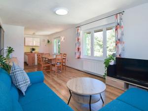 Prodej bytu 3+kk, Veleň, U Sluh, 77 m2