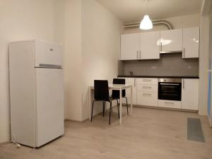 Pronájem bytu 1+kk, Praha - Zličín, Sazovická, 36 m2
