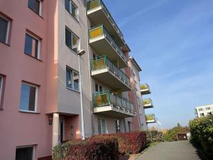 Pronájem bytu 1+kk, Praha - Horní Měcholupy, Padovská, 41 m2