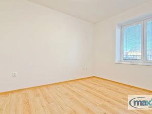 Pronájem bytu 2+kk, Holice, Hradecká, 42 m2