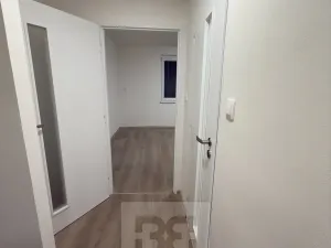 Pronájem bytu 3+kk, Praha - Záběhlice, Hlavní, 57 m2