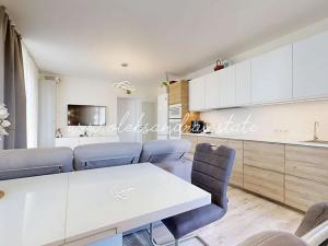 Pronájem bytu 3+kk, Praha - Vysočany, Oktábcových, 70 m2