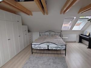 Prodej rodinného domu, Hředle, 398 m2