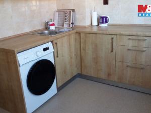 Pronájem bytu 1+1, Praha - Kobylisy, Pakoměřická, 42 m2