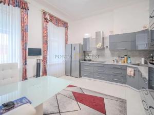 Prodej činžovního domu, Karlovy Vary, náměstí Republiky, 672 m2