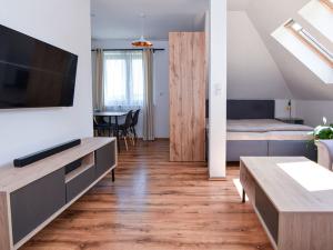 Pronájem bytu 1+kk, Říčany - Jažlovice, Jažlovická, 38 m2