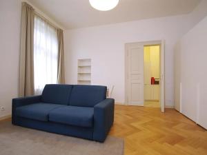 Pronájem bytu 1+1, Praha - Nové Město, Bolzanova, 47 m2