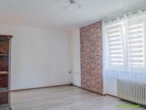 Prodej bytu 3+1, Strašice, 64 m2