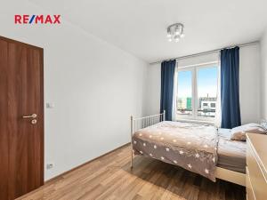 Prodej bytu 2+kk, Praha, V Háji, 58 m2