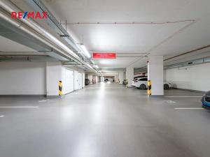 Prodej bytu 2+kk, Praha, V Háji, 58 m2