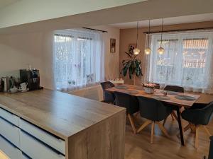 Prodej rodinného domu, Jindřichovice pod Smrkem, 205 m2