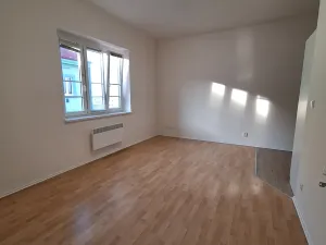 Pronájem bytu 2+kk, Praha - Vysočany, Novovysočanská, 45 m2