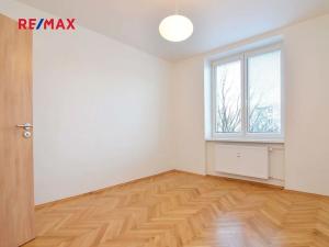 Pronájem bytu 3+1, Praha - Žižkov, Biskupcova, 78 m2