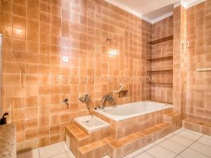 Prodej ordinace, Křižanov, Benešovo náměstí, 530 m2