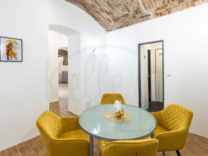 Prodej obchodního prostoru, Praha - Smíchov, Mozartova, 109 m2