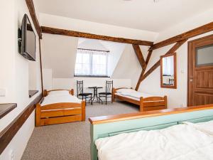 Prodej obchodního prostoru, Břežany I, 590 m2