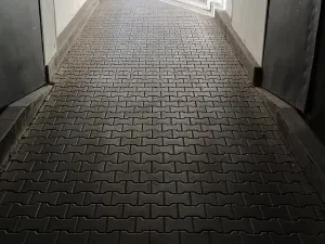 Pronájem garážového stání, Praha - Holešovice, U Pergamenky, 10 m2