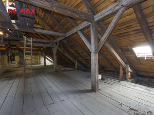 Prodej výrobních prostor, Dašice, náměstí T. G. Masaryka, 2490 m2