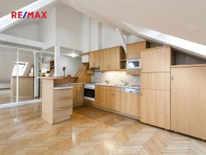 Pronájem bytu 2+kk, Praha - Karlín, Křižíkova, 70 m2