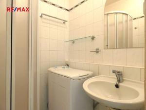 Pronájem bytu 2+1, Praha - Břevnov, Na Petřinách, 54 m2