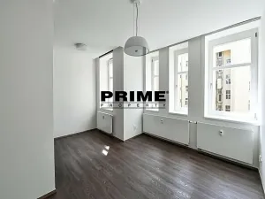 Pronájem bytu 1+kk, Praha - Vinohrady, Lucemburská, 30 m2
