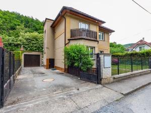 Prodej rodinného domu, Měchenice, M. J. Hurta, 230 m2