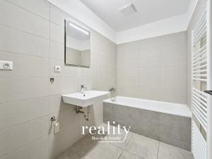 Pronájem bytu 2+kk, Znojmo, Tovární, 50 m2