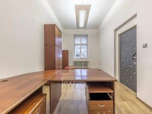 Pronájem kanceláře, Praha - Bubeneč, Jana Zajíce, 270 m2