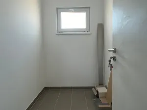 Pronájem bytu 1+kk, Hrochův Týnec, Nádražní, 28 m2