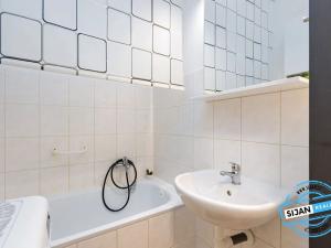 Pronájem bytu 2+1, Vítkov, Budišovská, 48 m2