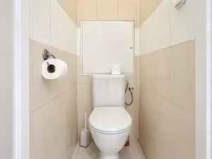 Pronájem bytu 4+1, Praha - Troja, Mazurská, 89 m2