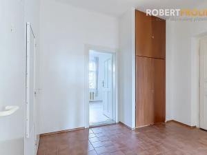 Pronájem bytu 2+1, Praha - Střešovice, Na Petynce, 77 m2