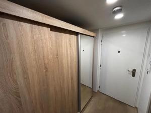 Pronájem bytu 1+kk, Praha - Žižkov, Olšanská, 36 m2