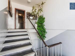 Prodej bytu 3+1, Praha - Újezd nad Lesy, Žárovická, 68 m2