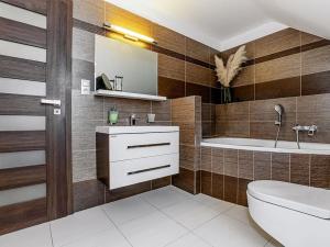 Pronájem rodinného domu, Hluboká nad Vltavou, Karla Čapka, 107 m2