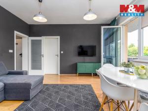 Pronájem bytu 2+kk, Praha, Mantovská, 50 m2