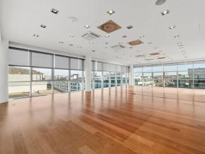 Pronájem kanceláře, Praha - Smíchov, Karla Engliše, 1040 m2