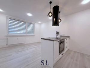 Pronájem bytu 2+kk, Česká Lípa, Bohuslava Martinů, 42 m2