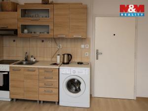 Pronájem bytu 1+1, České Velenice, Sídliště na Sadech, 38 m2